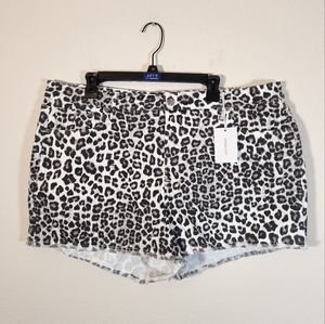 Good American Snow Leopard The Cut Offs Shorts Highwaisted